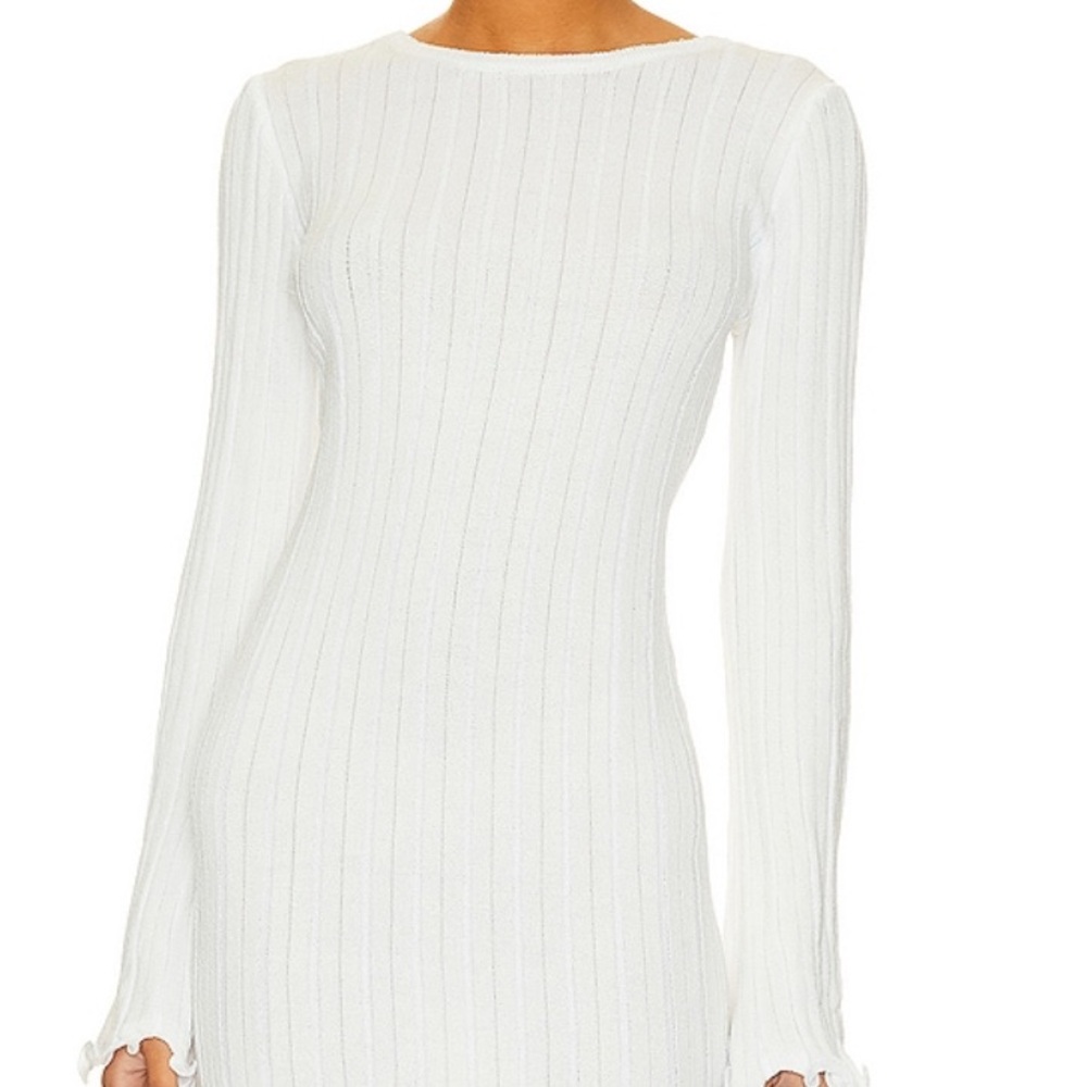 Chic White Ribbed Long Sleeve Dress